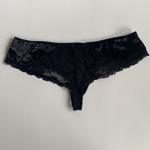VS Black Velvet Lace Bralette & thong set (NWOT) - Picture 11 of 12